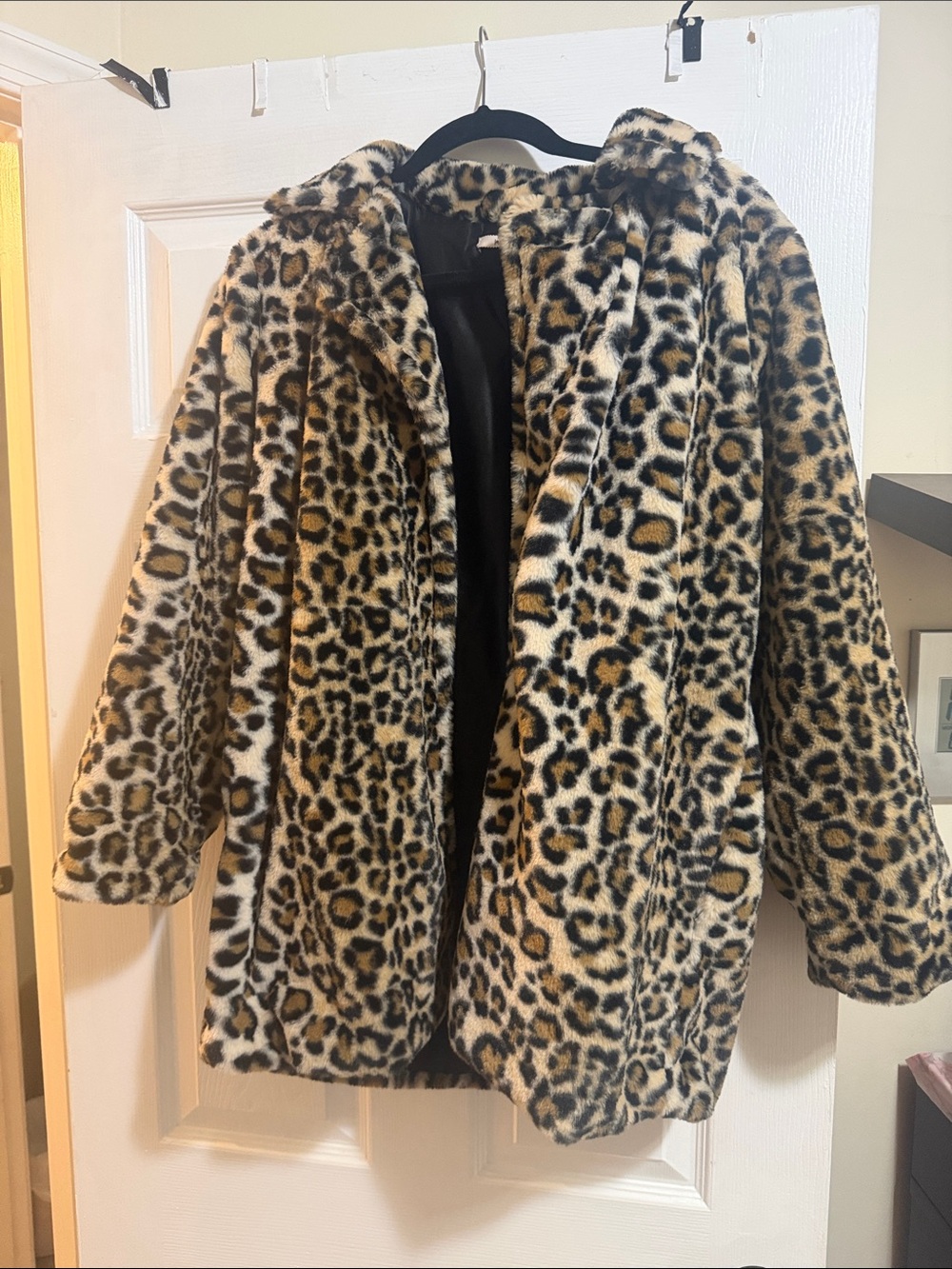 Leopard Print Faux Fur Hooded Coat - Women oversized SMALL - can fit a mediu